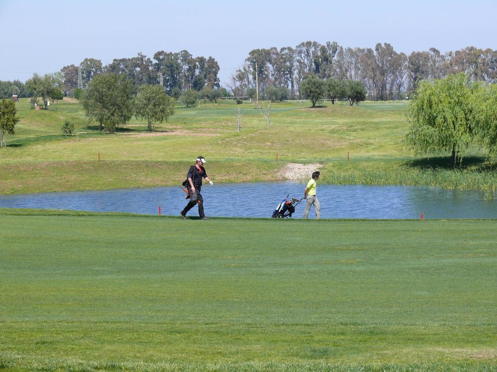 בית הארחה Golf Club מטאפונטו מראה חיצוני תמונה