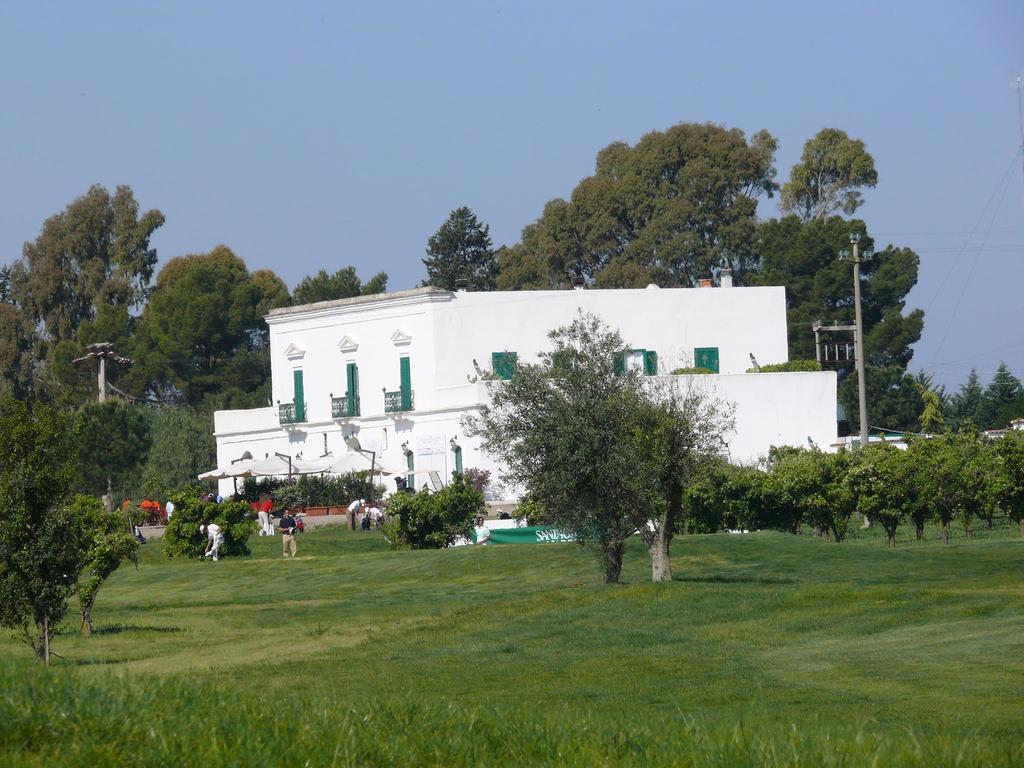 בית הארחה Golf Club מטאפונטו מראה חיצוני תמונה